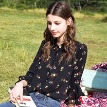 Load image into Gallery viewer, Spring 2009 New Woman's Loudspeaker Sleeve Printed Bottom Shirt Temperament Famous Yuanyuan Chiffon Shirt 51070