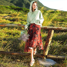 Load image into Gallery viewer, Spring 2009 New Women's Suit Set with Loose and Lazy Wind Ins Hat Guard 51060