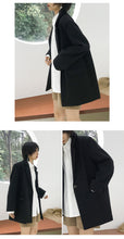Load image into Gallery viewer, The 2018 Winter New Coat Hepburn Little Woolen Coat Female Student Short Suit 3089 Solid Color