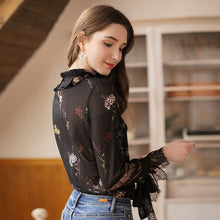 Load image into Gallery viewer, 2019 Spring new boutique women's temperament vertical collar pullover lady hundred catch snow spinning shirt 51019