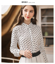 Load image into Gallery viewer, [ Journal of the Philippines] 2019 Spring New Women's Wavelet Point Single Button Printed Shirt Sweet White Spinning Shirt 59092