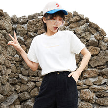 Load image into Gallery viewer, Loose-fitting student half-sleeve T-shirt for women in spring and summer of 2019 new Korean alphabetic jacket with short sleeves and undercoat 3108