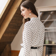 Load image into Gallery viewer, [ Journal of the Philippines] 2019 Spring New Women's Wavelet Point Single Button Printed Shirt Sweet White Spinning Shirt 59092