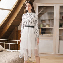 Load image into Gallery viewer, [ Journal of the Philippines] 2019 Spring New Women's Wavelet Point Single Button Printed Shirt Sweet White Spinning Shirt 59092