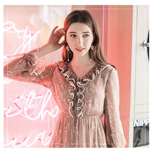 Load image into Gallery viewer, Spring 2009 New Women's Dresses Long Flare Sleeve Printed Skirt Temperament Chiffon Dress 63128