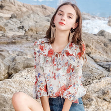 Load image into Gallery viewer, 2019 Early autumn new fashion women's temperament v-collar horn sleeve printed shirt sweet small fresh snow spinning shirt 59015