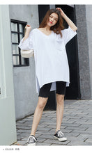 Load image into Gallery viewer, 2019 New White Short Sleeve T-Shirt Hong Kong Wind V-Neck Design Short Back Long Solid Color Pocket T-Shirt 66013