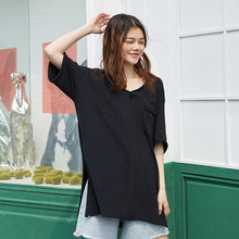 Load image into Gallery viewer, 2019 New White Short Sleeve T-Shirt Hong Kong Wind V-Neck Design Short Back Long Solid Color Pocket T-Shirt 66013