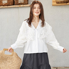 Load image into Gallery viewer, 2019 New Korean Women's Wear water soluble lace Doll Neck Shirt V Neck Design White Long Sleeve Shirt 2102