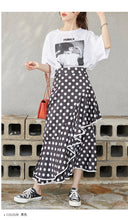 Load image into Gallery viewer, New women's irregular skirt in spring 2019 Korean version of Joker slim wave printing medium and long skirt
