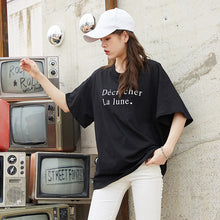Load image into Gallery viewer, Summer 2019 high-end women's wholesale short-sleeved jacket with thin round collar and loose print T-shirt 3210