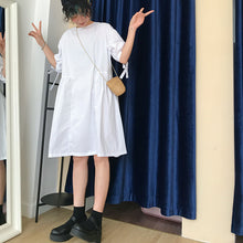 Load image into Gallery viewer, Summer 2019 new high-end cotton and linen women's solid color lace-up waist long skirt lantern sleeve A dress