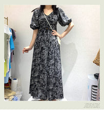 Load image into Gallery viewer, New Summer 2009 Women's Retro Chiffon Skirt with Broken Flowers French Minority Dresses Women's Knee Skirt 3368