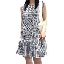 Load image into Gallery viewer, 2019 new Korean dress round neck retro personality printing loose sleeveless ruffled doll skirt 3518