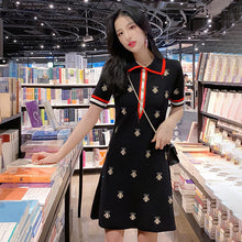 Load image into Gallery viewer, Summer 2019 new women's doll collar bee embroidered knit dress a generation of 8047