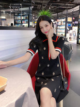 Load image into Gallery viewer, Summer 2019 new women's doll collar bee embroidered knit dress a generation of 8047