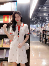 Load image into Gallery viewer, Summer 2019 new women's doll collar bee embroidered knit dress a generation of 8047