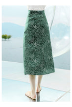 Load image into Gallery viewer, Summer 2019 new high-quality women's shuttle weaving stitching wave point 100-tie A-shaped skirt temperament famous half-length skirt 25063