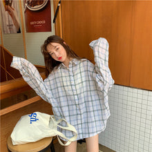Load image into Gallery viewer, 2019 new women's solid color vest+elastic waist drawstring wide leg shorts+sunscreen plaid shirt