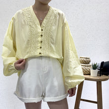 Load image into Gallery viewer, 2019 summer temperament regular cardigan long sleeve V-neck loose blouse wholesale 3633