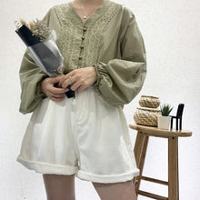 Load image into Gallery viewer, 2019 summer temperament regular cardigan long sleeve V-neck loose blouse wholesale 3633