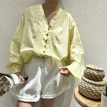 Load image into Gallery viewer, 2019 summer temperament regular cardigan long sleeve V-neck loose blouse wholesale 3633
