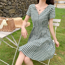 Load image into Gallery viewer, 2019 Korean version of small fresh Hong Kong green retro waist V-neck plaid dress 9920