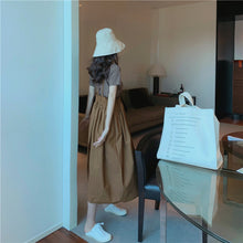 Load image into Gallery viewer, 2009 New Korean Version Loose Design Sense Slip Skirt Half-length Skirt + 100 Sets of Simple Card T-shirt 9923