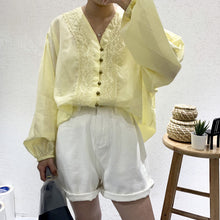 Load image into Gallery viewer, 2019 summer temperament regular cardigan long sleeve V-neck loose blouse wholesale 3633