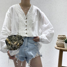 Load image into Gallery viewer, 2019 summer temperament regular cardigan long sleeve V-neck loose blouse wholesale 3633
