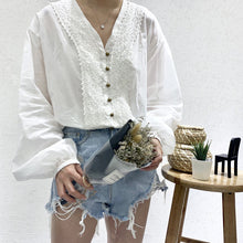 Load image into Gallery viewer, 2019 summer temperament regular cardigan long sleeve V-neck loose blouse wholesale 3633