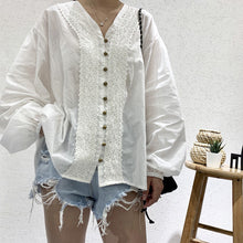 Load image into Gallery viewer, 2019 summer temperament regular cardigan long sleeve V-neck loose blouse wholesale 3633