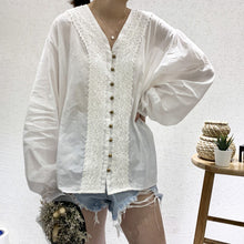Load image into Gallery viewer, 2019 summer temperament regular cardigan long sleeve V-neck loose blouse wholesale 3633
