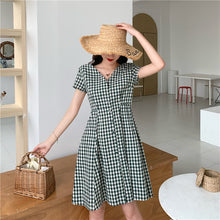 Load image into Gallery viewer, 2019 Korean version of small fresh Hong Kong green retro waist V-neck plaid dress 9920