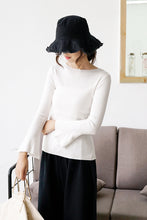Load image into Gallery viewer, [No refund, no change at the end of the season] Women 148 with round collar, slim pullover, knitted bottom sweater