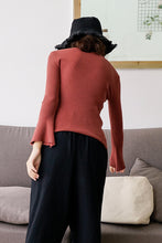 Load image into Gallery viewer, [No refund, no change at the end of the season] Women 148 with round collar, slim pullover, knitted bottom sweater