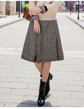 Load image into Gallery viewer, 2019 Autumn new boutique women's dress pattern splice Baiqi a word skirt trim body show thin half-length skirt 28535