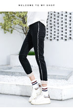 Load image into Gallery viewer, "48 yuan will not be refunded or exchanged for clearance at the end of the season" 9-minute pants with raw edge stitching side striped jeans female 786