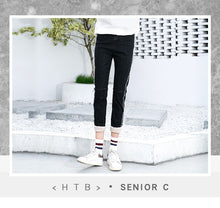 Load image into Gallery viewer, "48 yuan will not be refunded or exchanged for clearance at the end of the season" 9-minute pants with raw edge stitching side striped jeans female 786