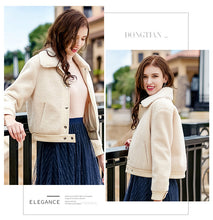 Load image into Gallery viewer, 2018 Winter New Women's Coat Coat Single Clock Short Warm Plush Coat 97081