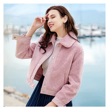 Load image into Gallery viewer, 2018 Winter New Women's Coat Coat Single Clock Short Warm Plush Coat 97081