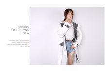 Load image into Gallery viewer, Low price Guangzhou solid color long sleeve 51%-70% leisure single adult collage/stitching stitching women's windbreaker