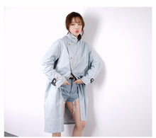 Load image into Gallery viewer, Low price Guangzhou solid color long sleeve 51%-70% leisure single adult collage/stitching stitching women's windbreaker
