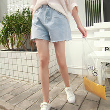 Load image into Gallery viewer, Korean version of casual women's wear thin casual jeans and shorts 1811