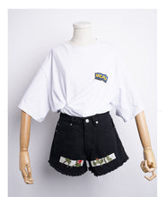 Load image into Gallery viewer, "End of season clearance 28 yuan does not return and does not change" embroidered denim shorts female Korean version of burr black hot pants 629
