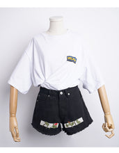 Load image into Gallery viewer, "End of season clearance 28 yuan does not return and does not change" embroidered denim shorts female Korean version of burr black hot pants 629