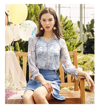 Load image into Gallery viewer, 2019 Autumn New Women's Wear 2018 Autumn Women's Printed Little Shirt Lady Snow Spinning Shirt 59032