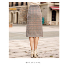 Load image into Gallery viewer, 2019 Autumn new boutique women's single-breasted splice pattern a dress retro dress 28633