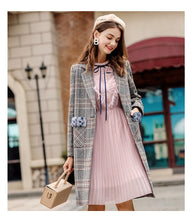Load image into Gallery viewer, 2018 Autumn and Winter New brand women's wear lapel plaid wool coat temperament celebrity hair coat female 97103