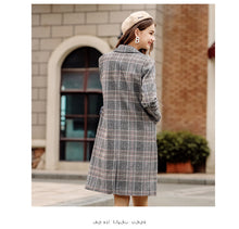 Load image into Gallery viewer, 2018 Autumn and Winter New brand women's wear lapel plaid wool coat temperament celebrity hair coat female 97103